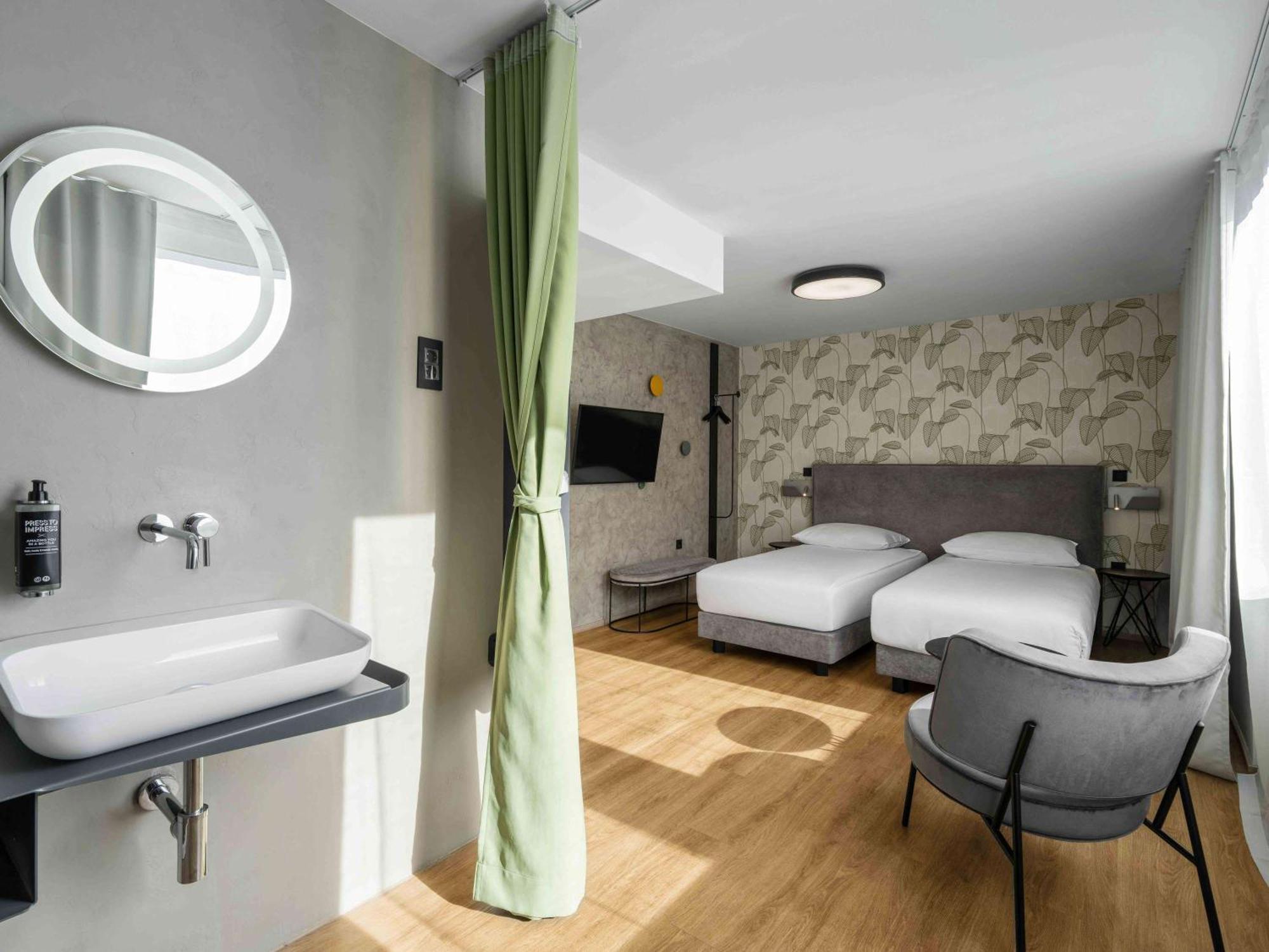 Central Hotel Superior Lubiana Esterno foto